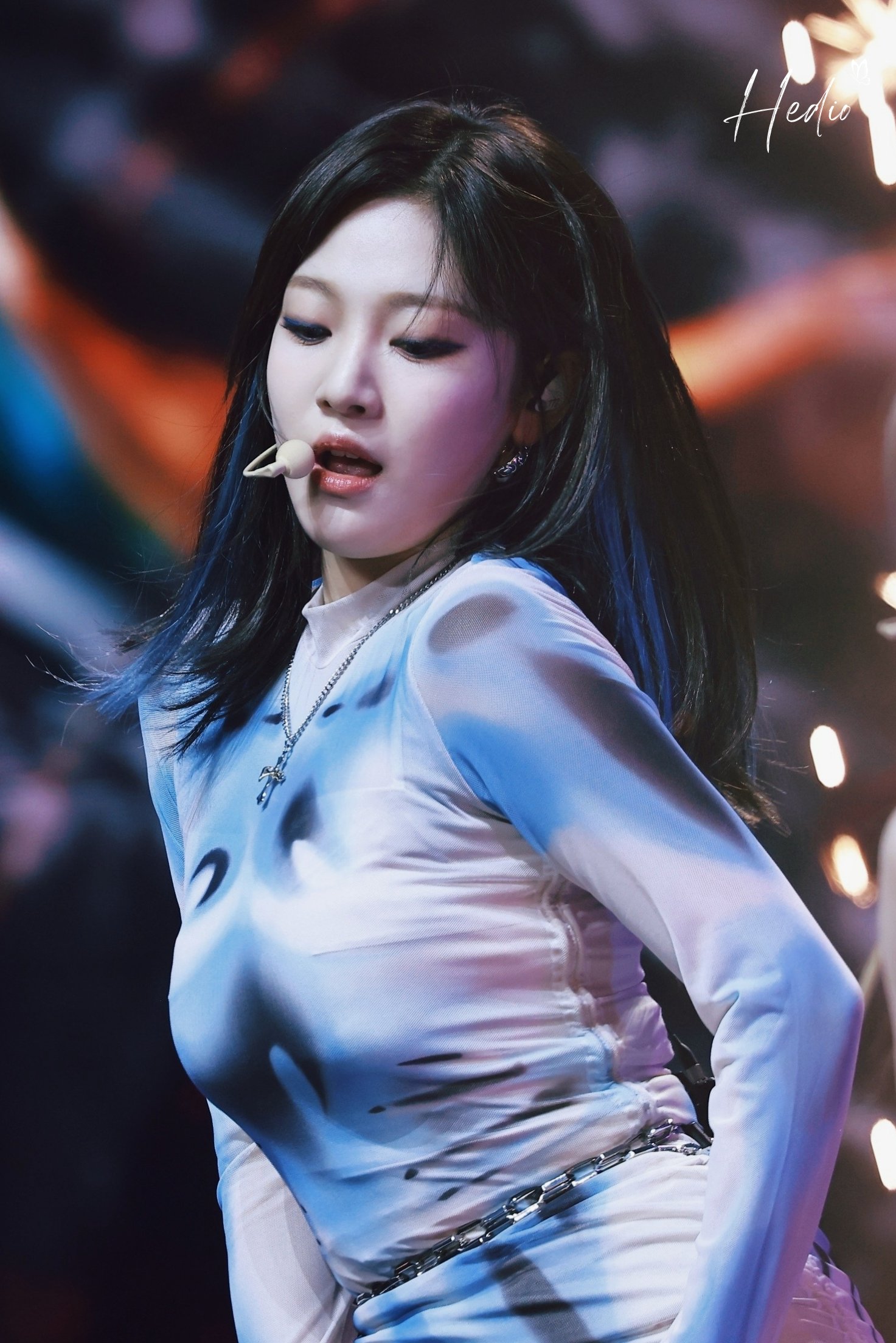 에스파 닝닝 wearing PB106E